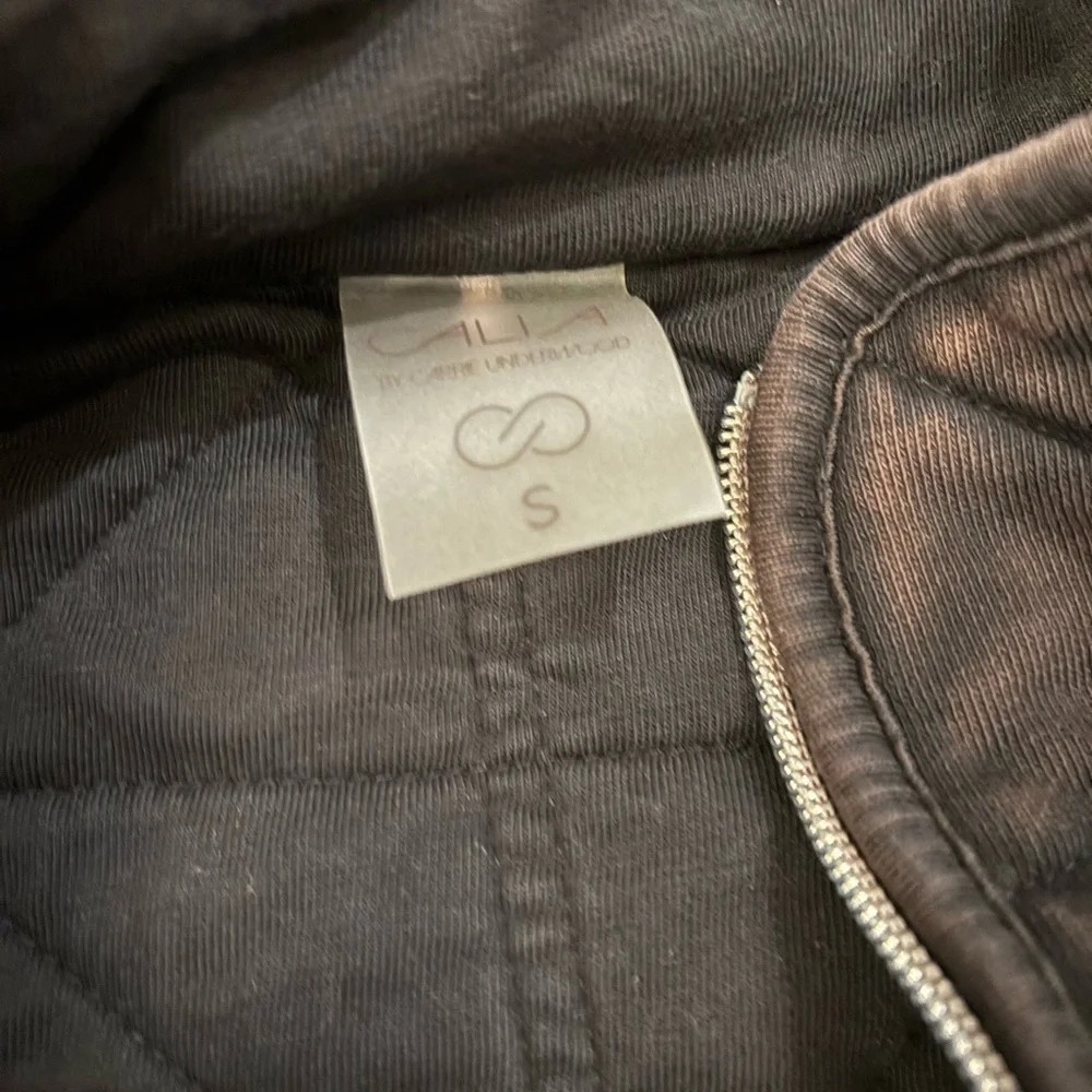 CALIA by Carrie Underwood Brown/black distressed Quilted Jacket - Picture 3 of 4